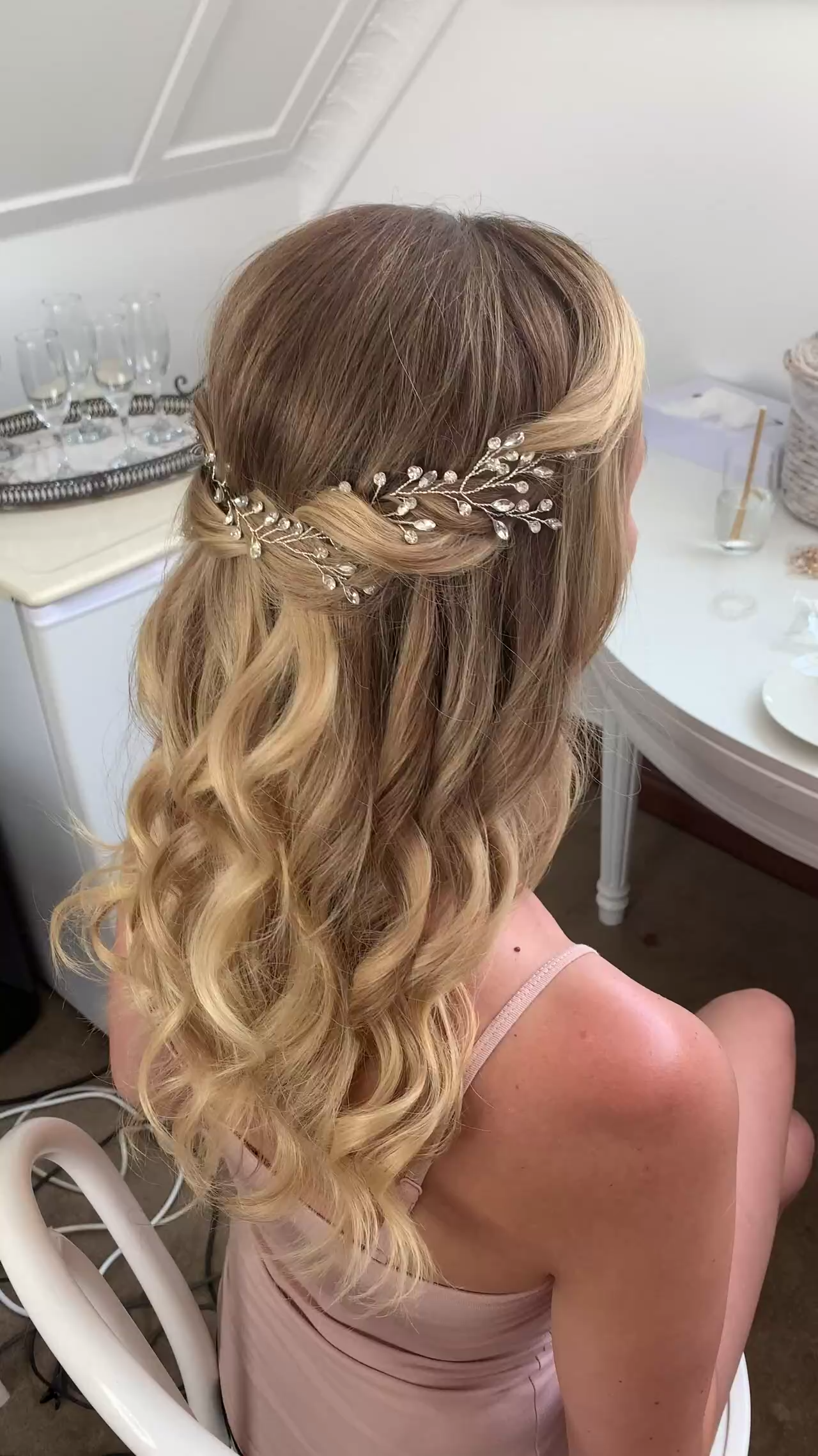 Formal Hairstyles For Long Hair Half Up Half Down Bridal Hairstyle Hairstyles Trends Network Explore Discover The Best And The Most Trending Hairstyles And Haircut Around The World